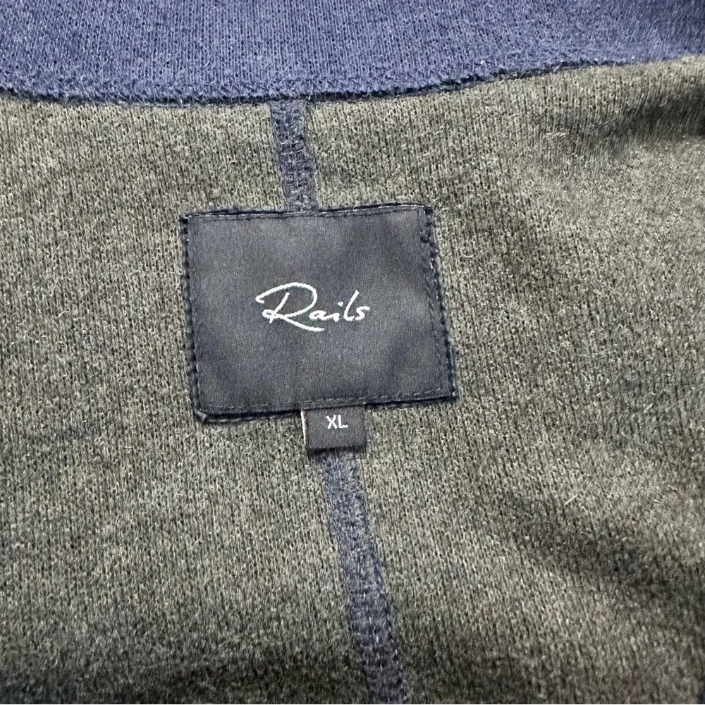 Rails dwight navy